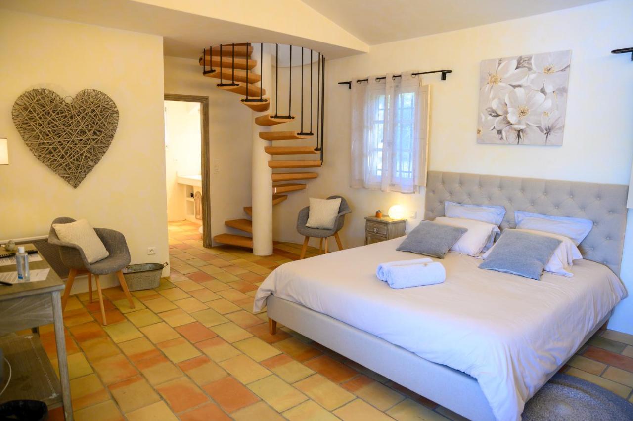 무젱 Le Mas De La Source B&B 외부 사진